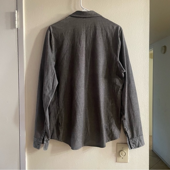 lululemon athletica Other - Lululemon button down long sleeve shirt size medium